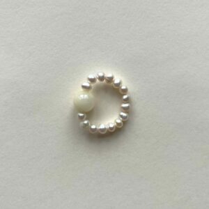 Pierścionek Pearl Orbit Butter